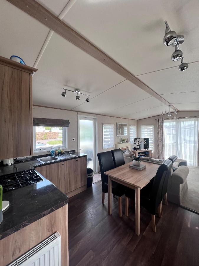 Norfolk Caravan Staycation Pet Friendly Belton with Browston Екстериор снимка